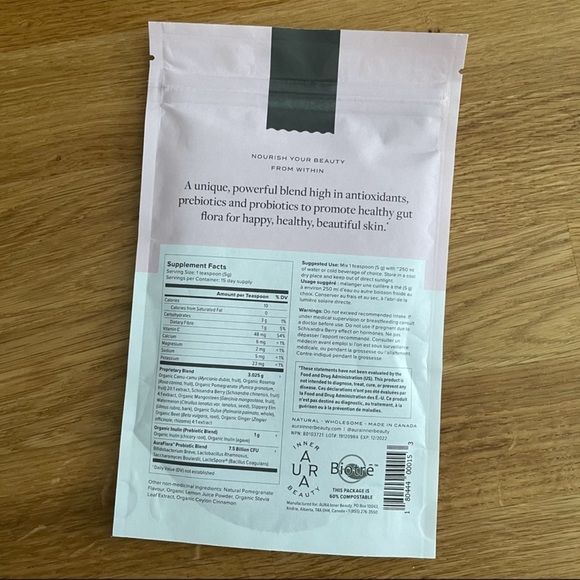 Jilly box item- Radiance x JH beauty blend - Picture 2 of 3